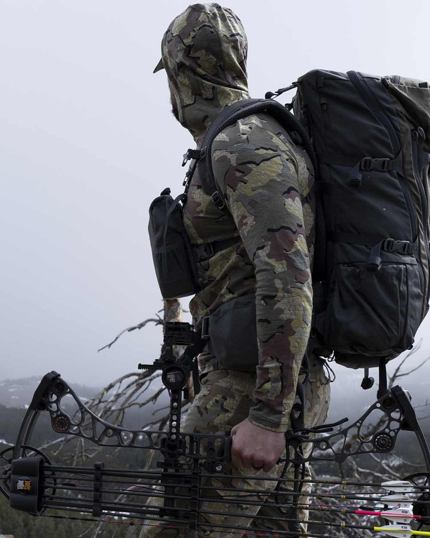 ULTRA Merino 120 LT LS Hoodie | Stone